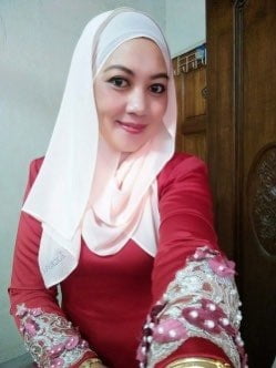 Ibu yang cantik #80573917