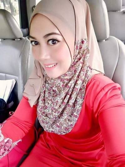 Ibu yang cantik #80573923