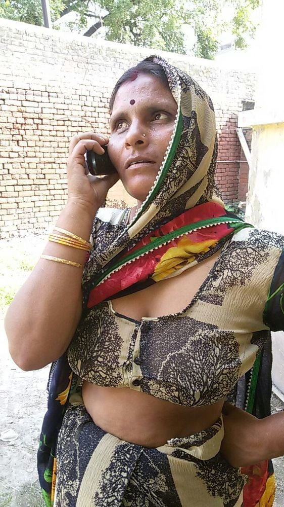 Bihari aunty neelam kumari show boobs and pussy
 #94421668