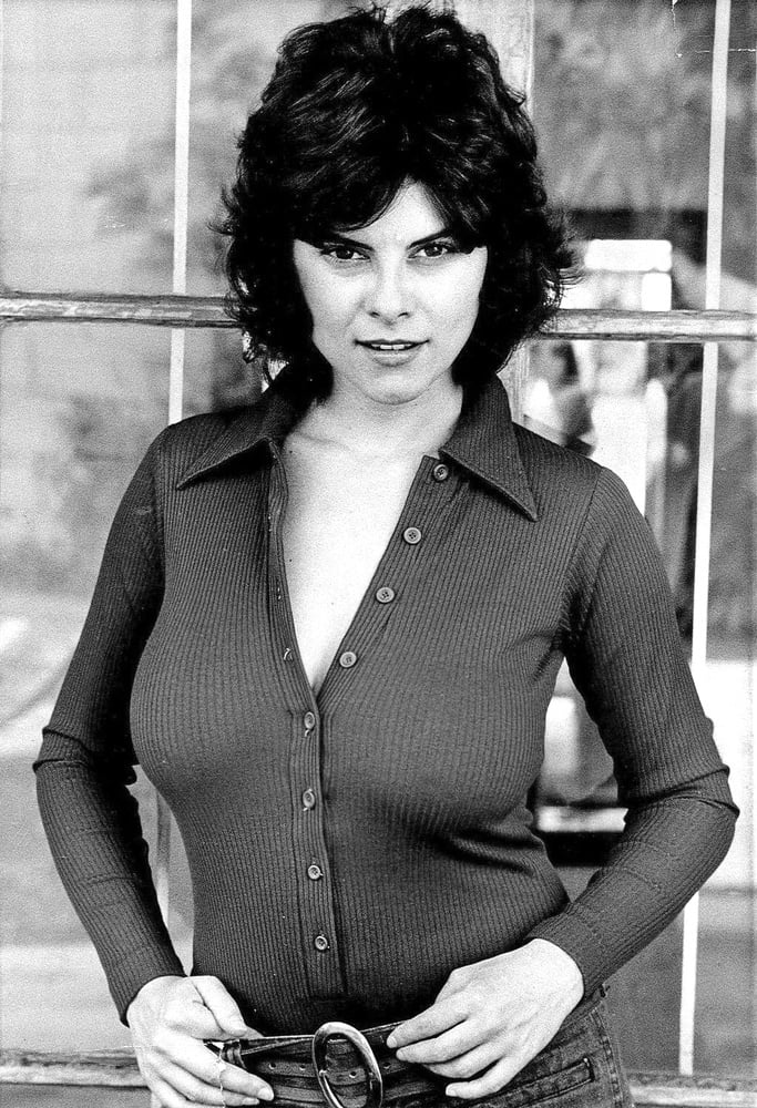 Una celebridad favorita--adrienne barbeau
 #101768027