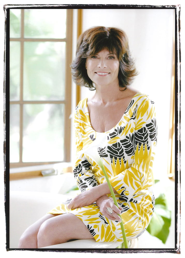 Una celebridad favorita--adrienne barbeau
 #101768113