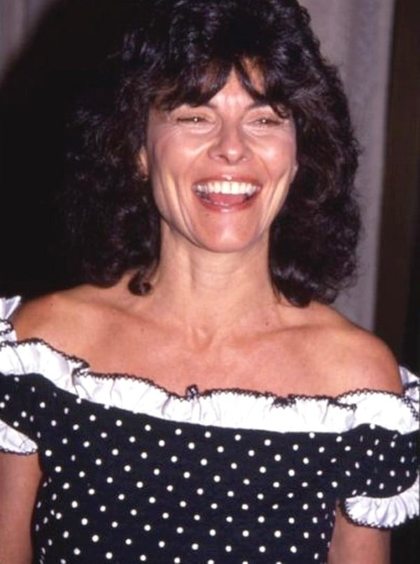 Una celebridad favorita--adrienne barbeau
 #101768298