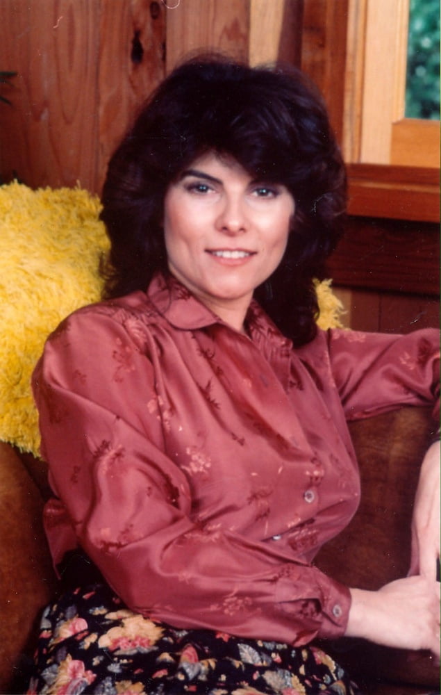 Una celebridad favorita--adrienne barbeau
 #101768307