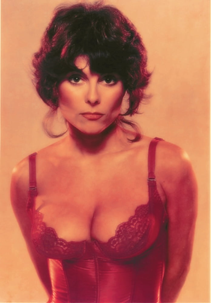 Una celebridad favorita--adrienne barbeau
 #101768349