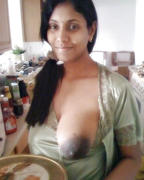 My favorite one tit out pic from net #106569796