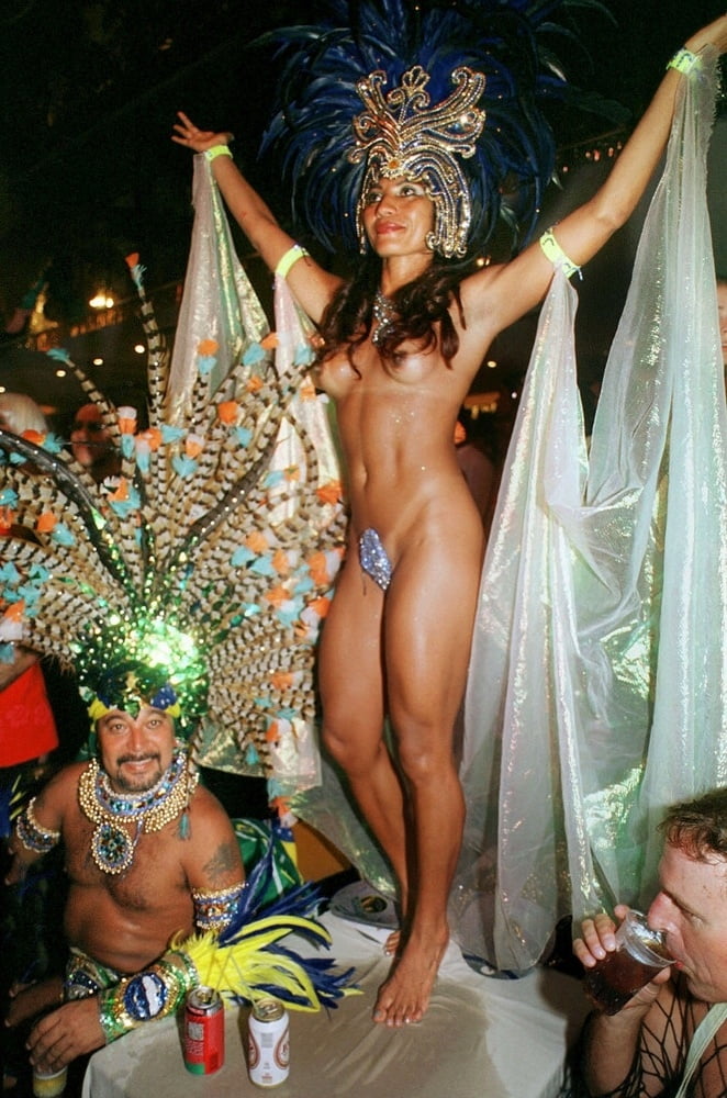 Voll nackte Mädchen aus rio Karneval
 #103611405