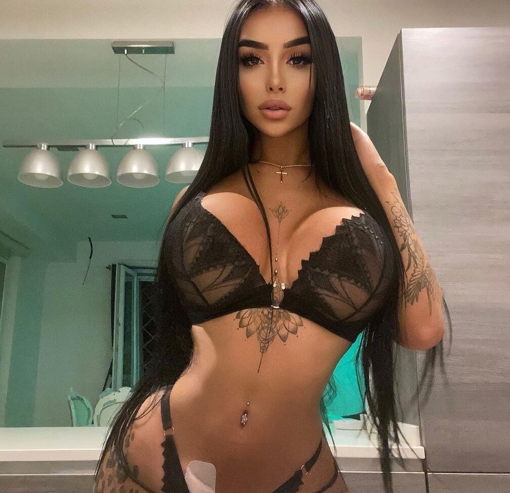 Sara Luna desnuda #109866107