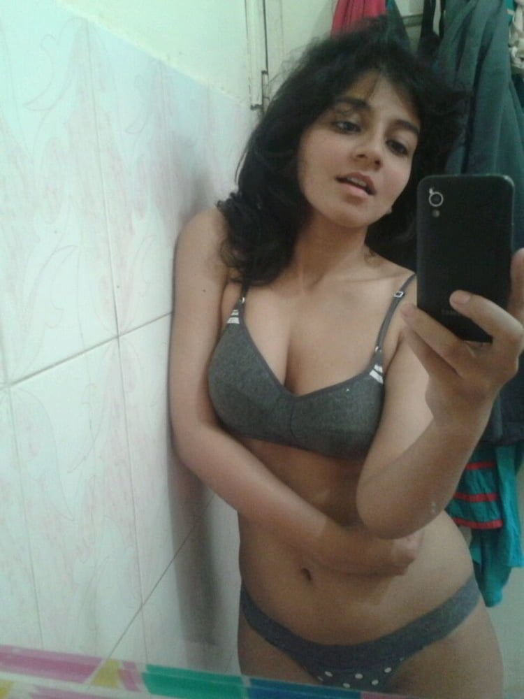 Amateur Indian Hot Girl Nude Selfie Part 2 #104423478