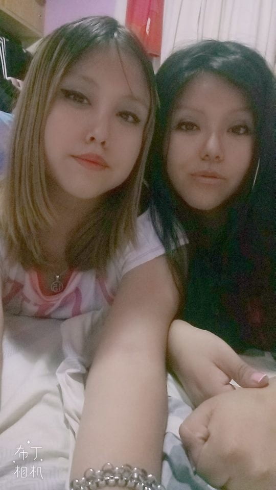 Mis putitas
 #96975585