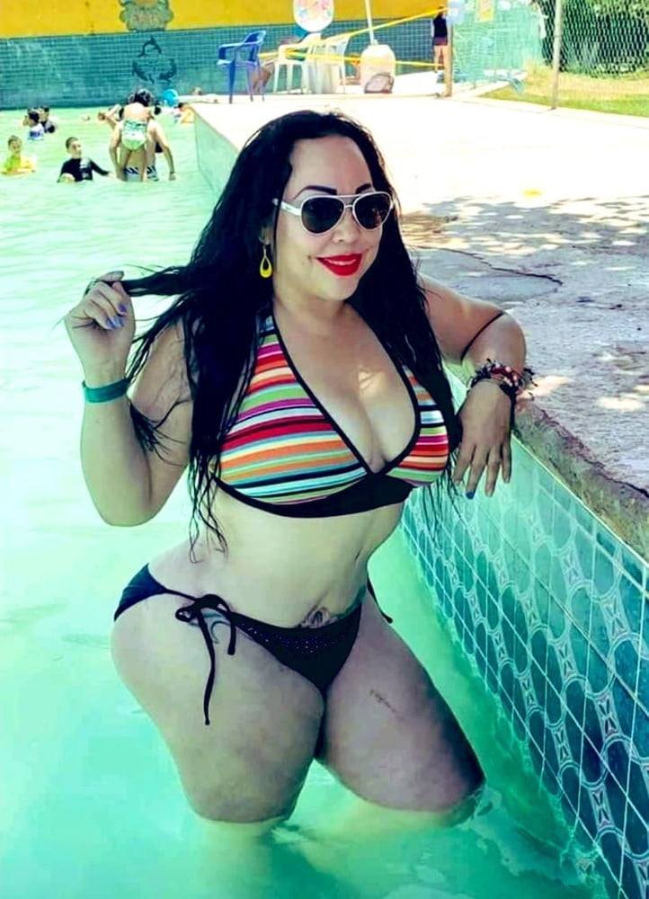 Mis putitas
 #96975744