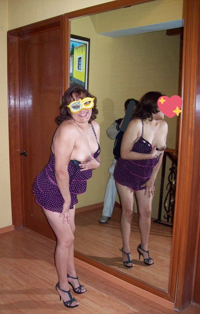 Mis putitas
 #96976035