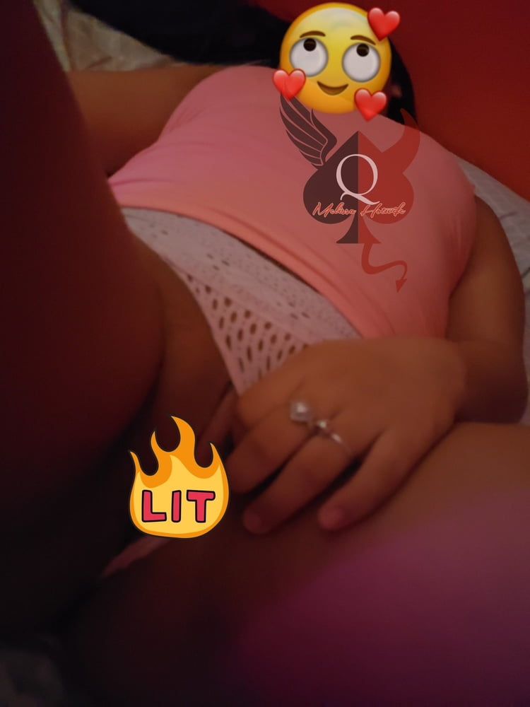 Mis putitas
 #96976218