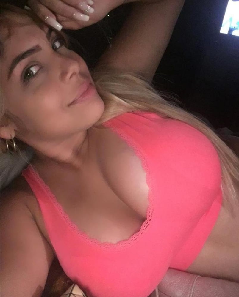 Mis putitas
 #96976697