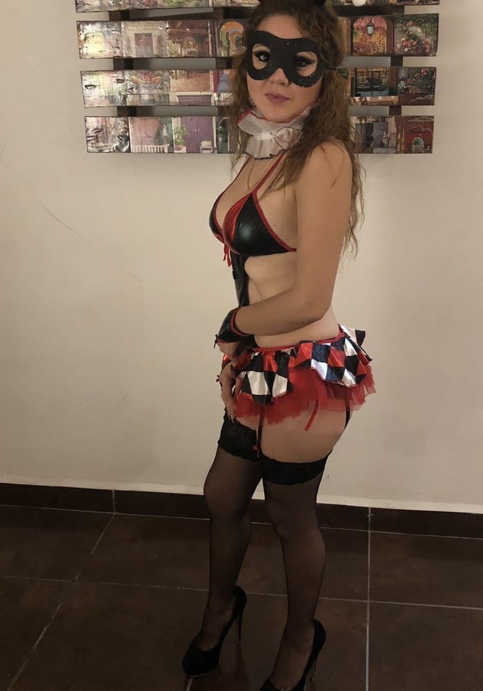 Mis putitas
 #96976837