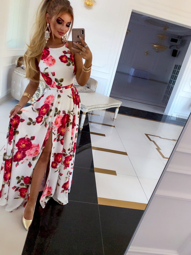 Me encantan las chicas con vestidos
 #95160772