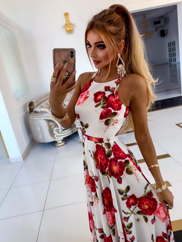 Me encantan las chicas con vestidos
 #95160778