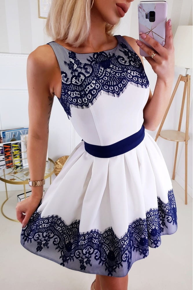 Me encantan las chicas con vestidos
 #95160811