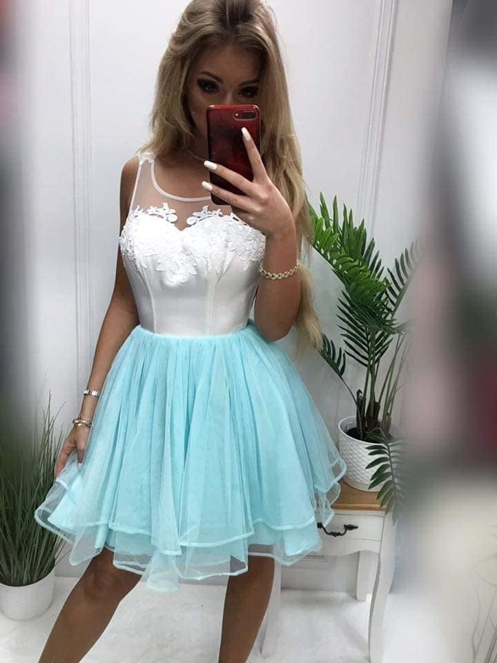 Me encantan las chicas con vestidos
 #95160901