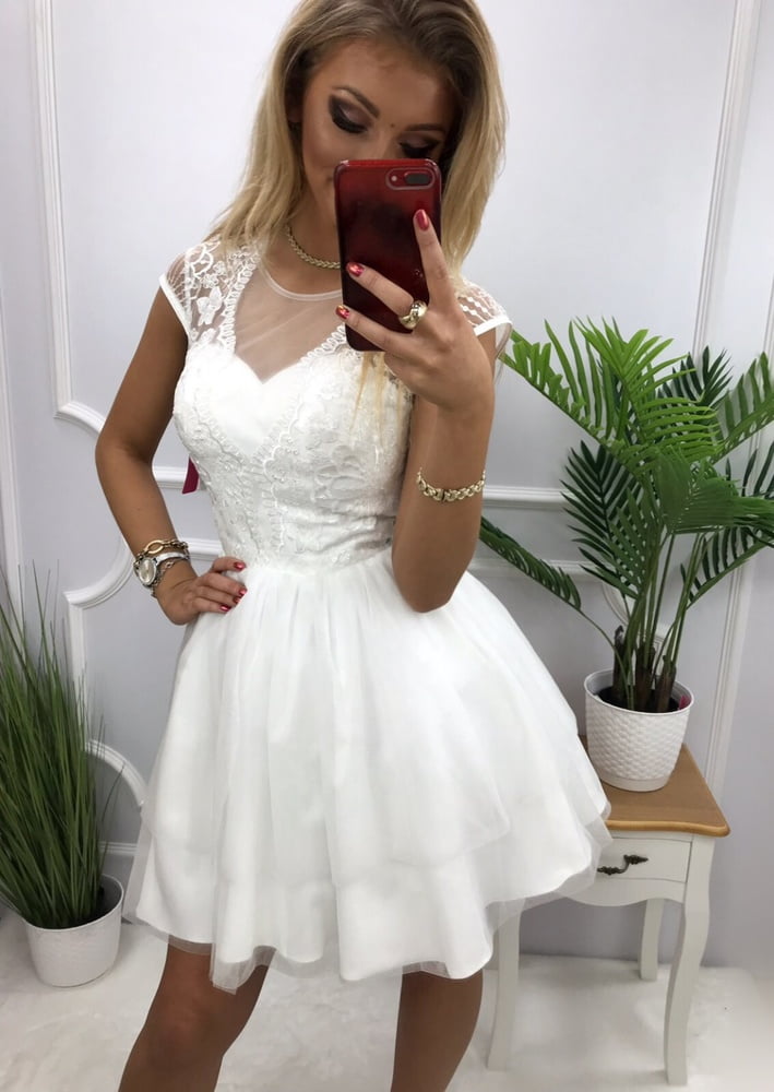 Me encantan las chicas con vestidos
 #95160922