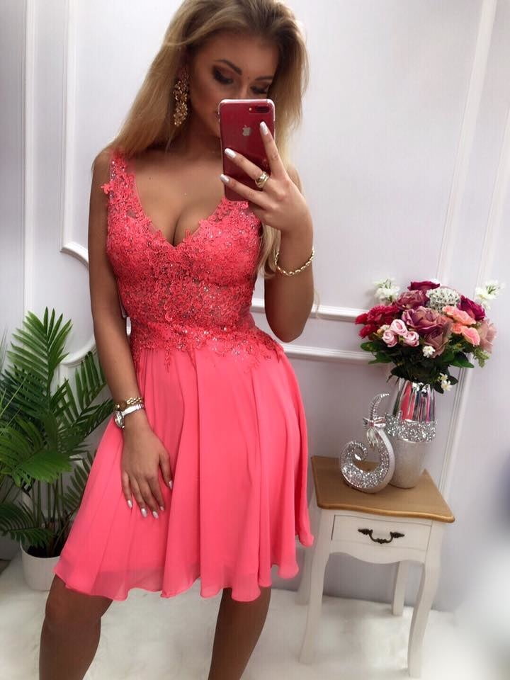 Me encantan las chicas con vestidos
 #95160929