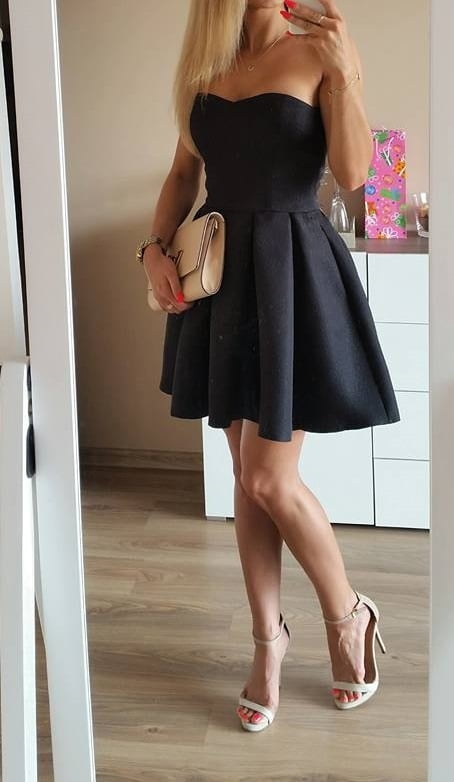 I just love girls in dresses #95160973