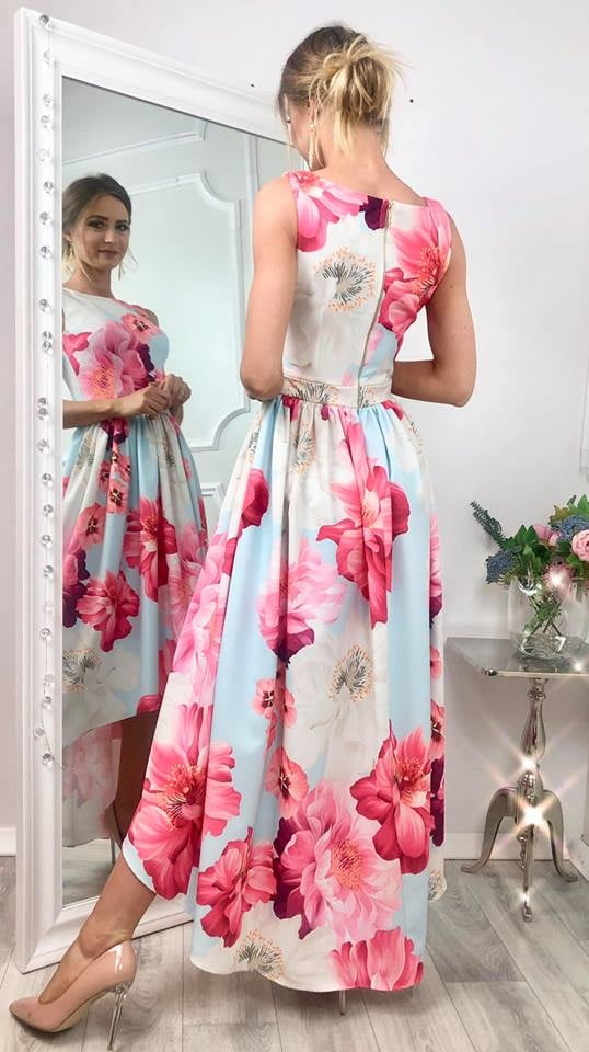 I just love girls in dresses #95161063