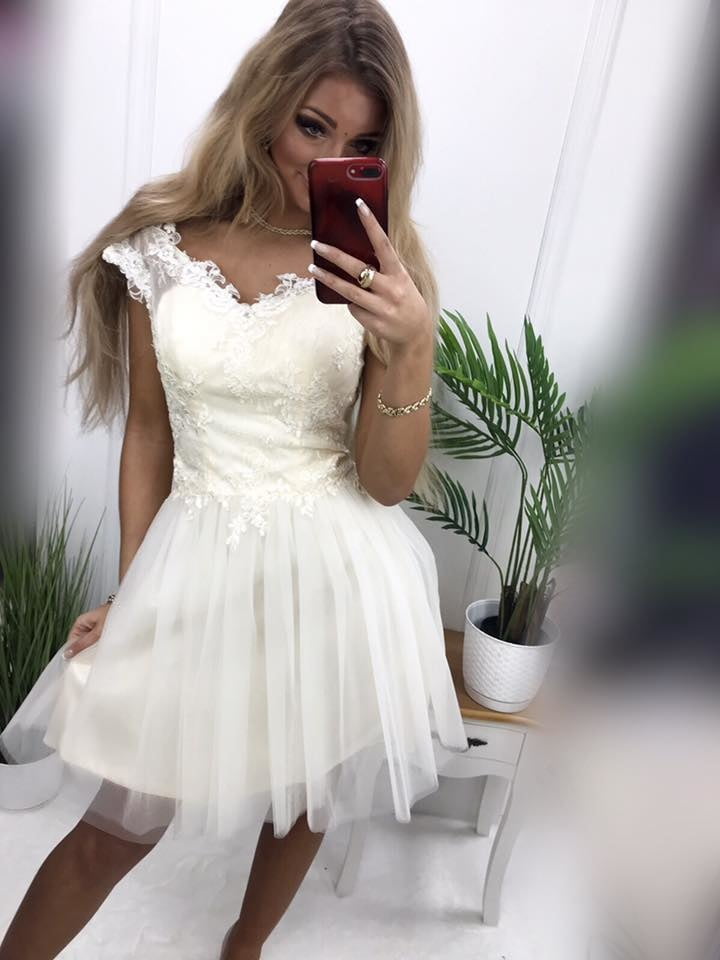 I just love girls in dresses #95161116