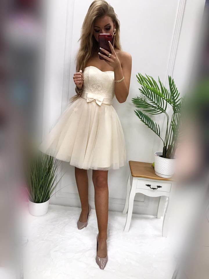 I just love girls in dresses #95161125