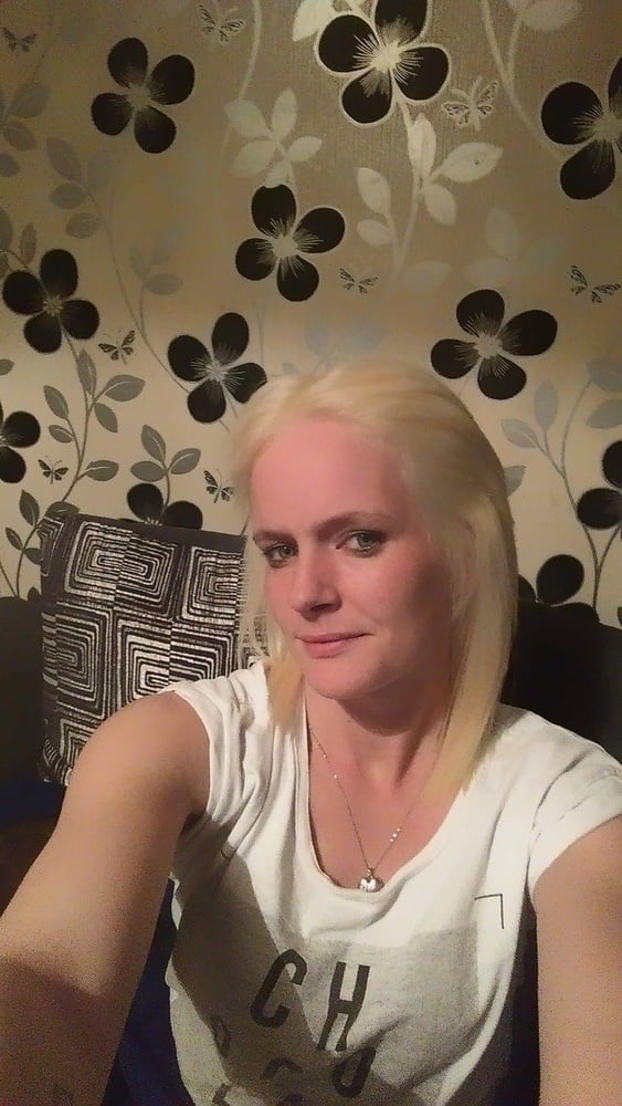 Heiße Blondine Hasel
 #99456644