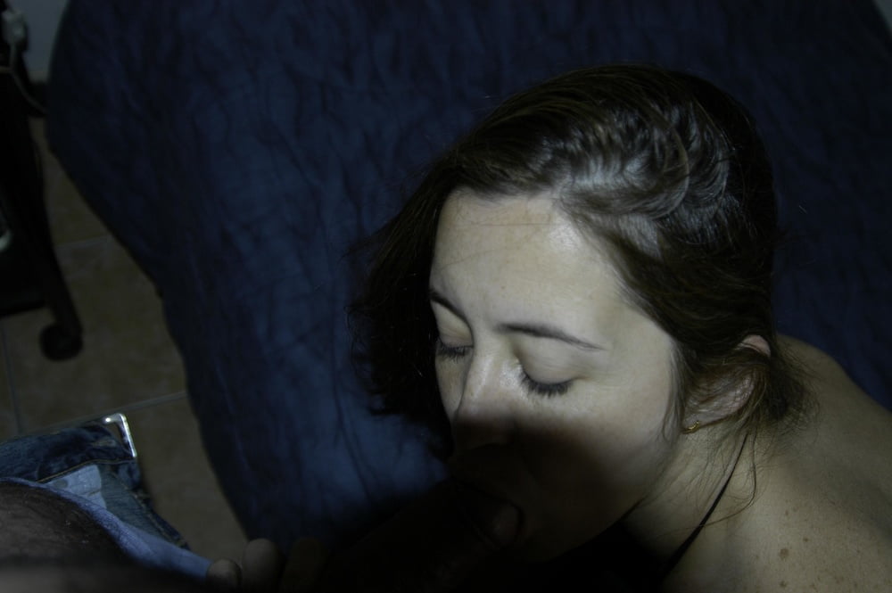 Fina esposa y su vida sexual
 #104402943