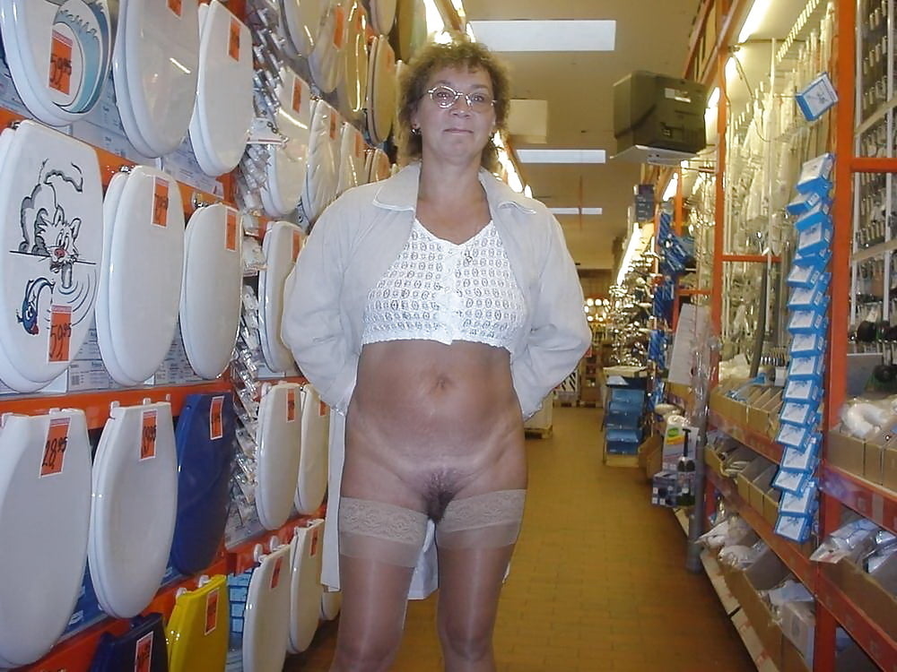 FLASHING IN SHOPS #91111576