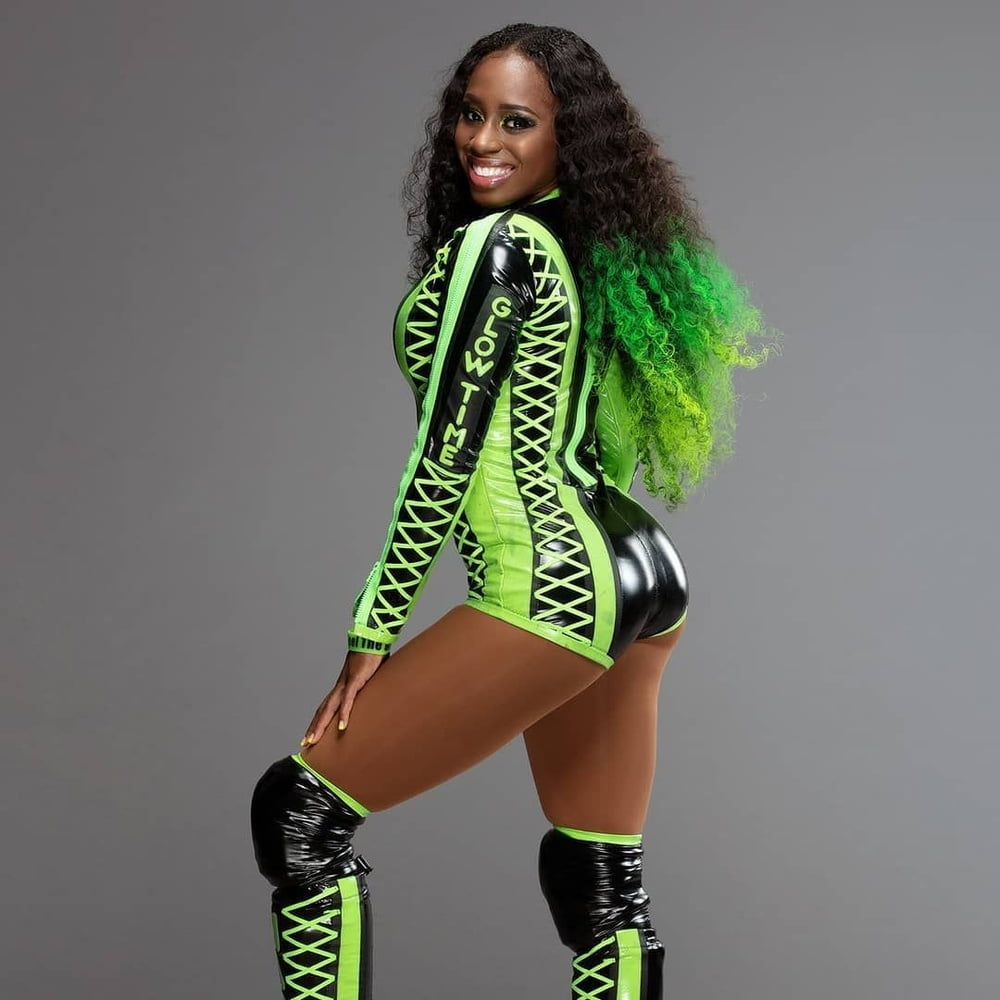 Wwe naomi
 #102234196