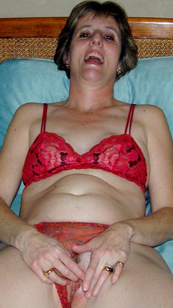 Bi swinger slut Aileen, cocks and cunts forever. #80063320