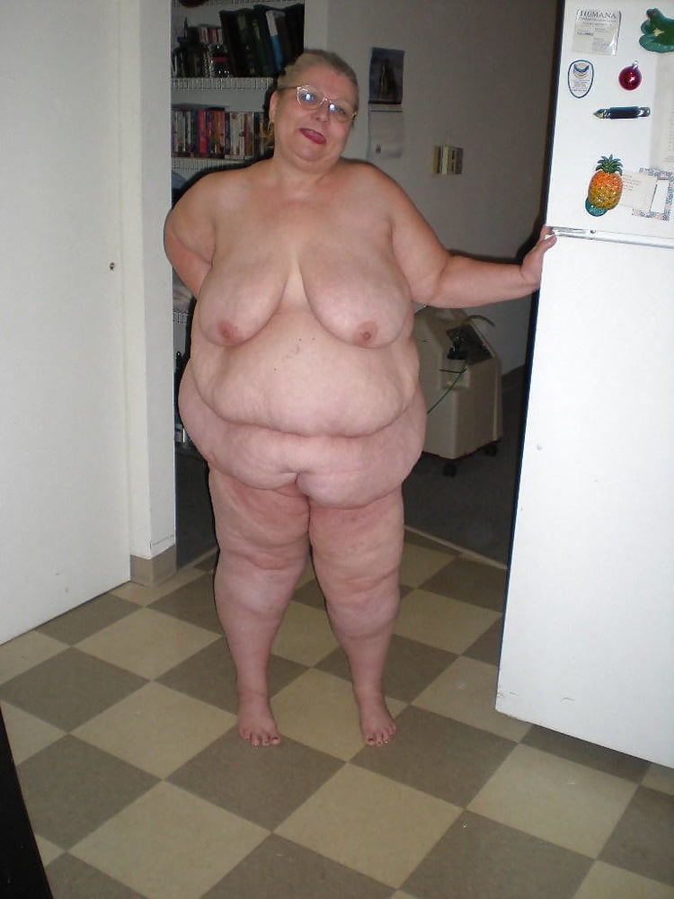 Hoodyman ssbbw 271 : fat pigs exposed!
 #106454958