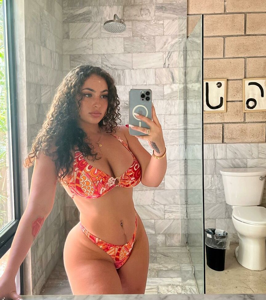 Ash Kash nackt #108026846