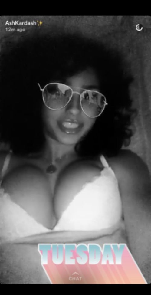 Ash Kash nackt #108026903