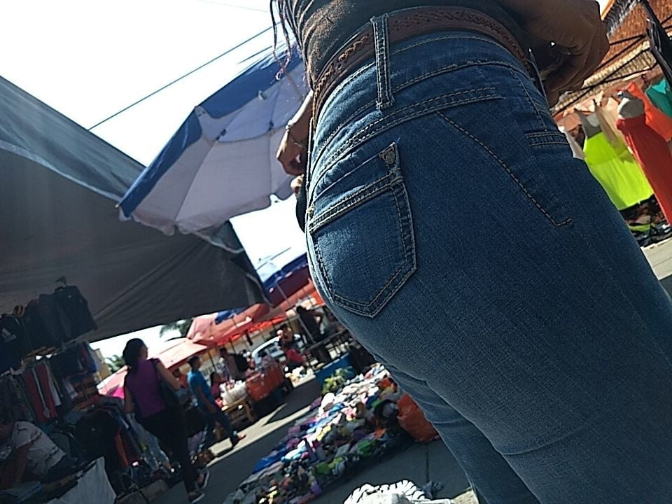 Surti voyer
 #81078726