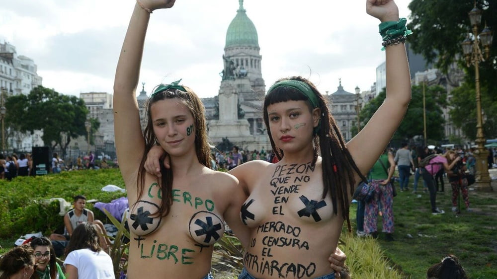 Pendejas argentinas para denigrar #105991248