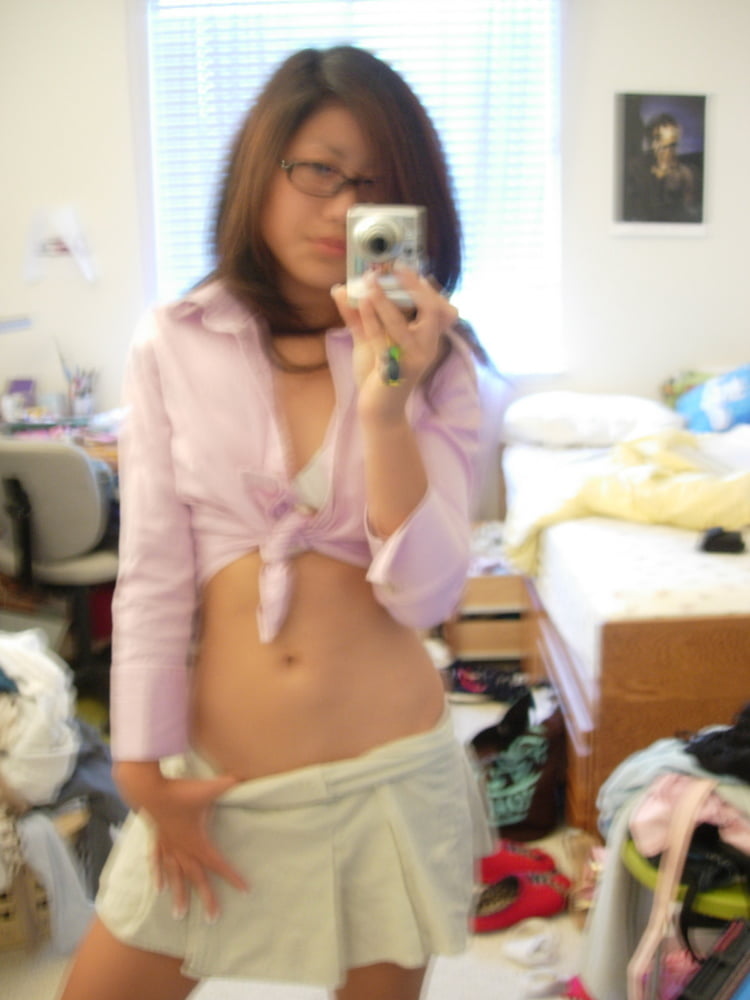 Japanese Girlfriend Selfie Nudes #94122189