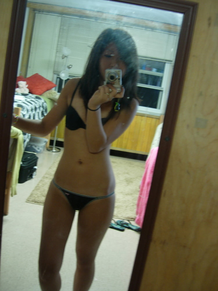 Japanese Girlfriend Selfie Nudes #94122195