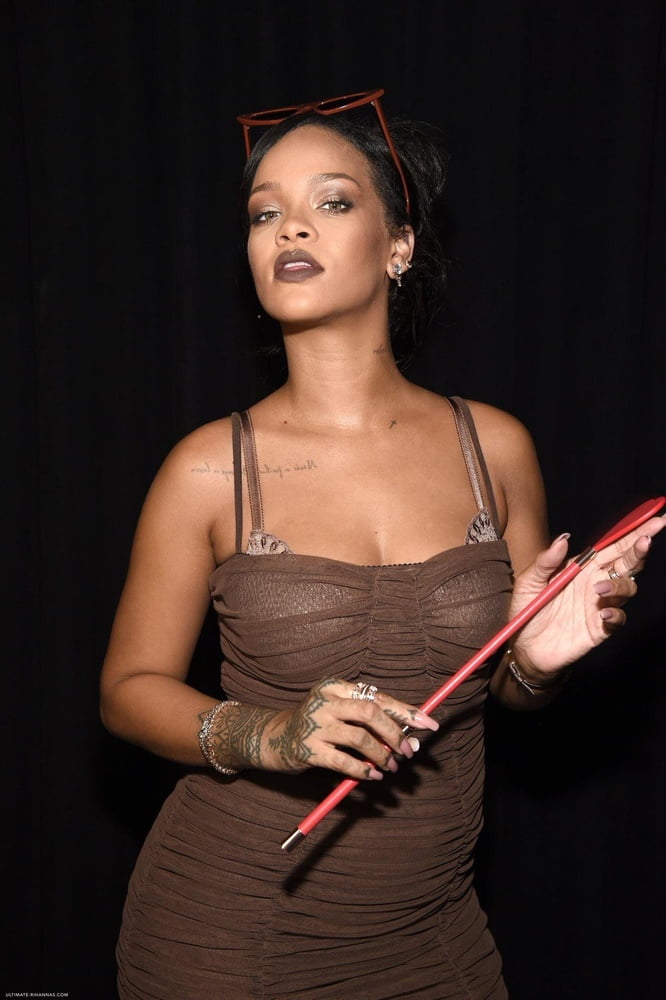 Rihanna #96179766
