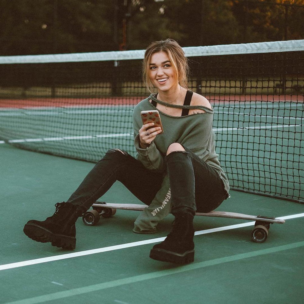 Sadie robertson
 #87857546