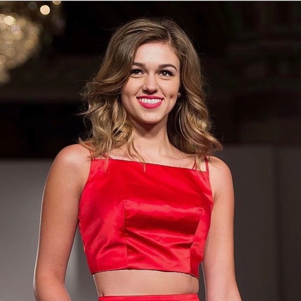 Sadie robertson
 #87857591