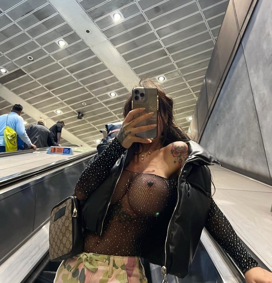 Alex Mucci desnuda #107643690