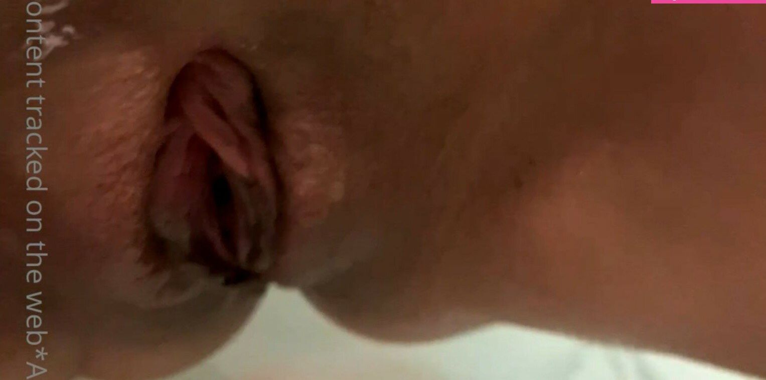 Alex Mucci desnuda #107643721