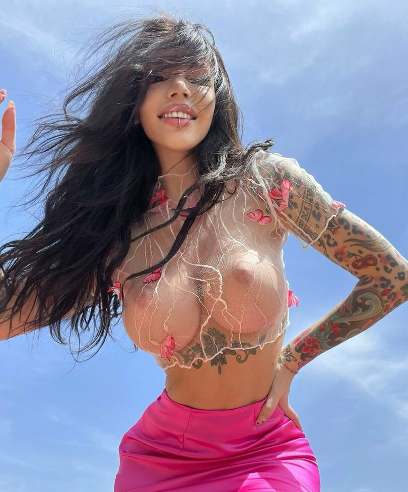 Alex Mucci desnuda #107643739