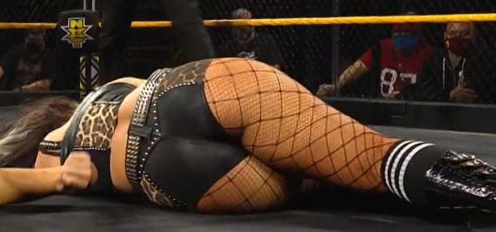 WWE Toni Storm PAWG Fickarsch #92364844