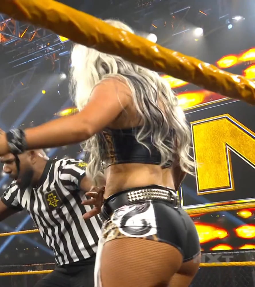 WWE Toni Storm PAWG Fickarsch #92364872