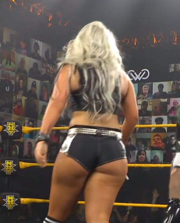 WWE Toni Storm PAWG Fickarsch #92364888