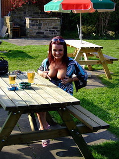 Posando milf británica
 #89701605